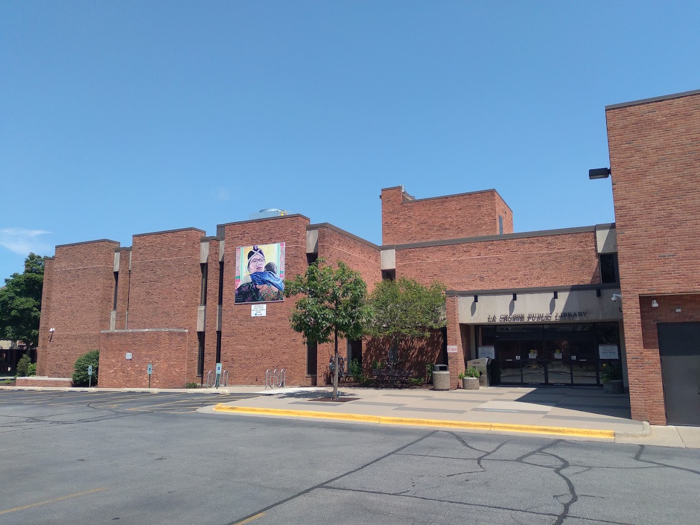 La Crosse Public Library